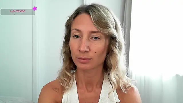 Snapshot of Paevoa chatting on 12.03.25 Paevoa online show from 12.03.25