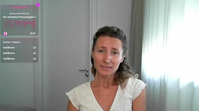 Snapshot of Paevoa chatting on 12.05.25 Paevoa online show from 12.05.25