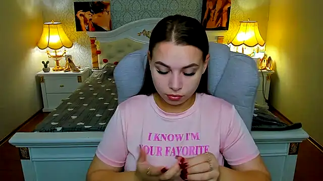 Snapshot of OmniaSher chatting on 09.14.25 OmniaSher online show from 09.14.25