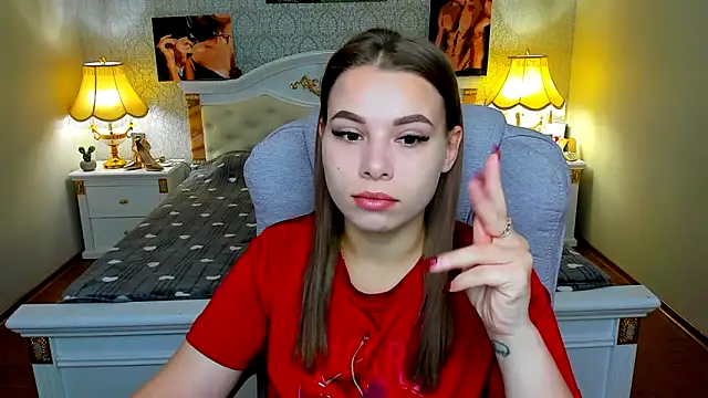 Snapshot of OmniaSher chatting on 10.14.25 OmniaSher online show from 10.14.25