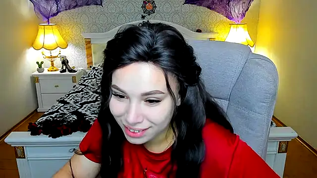 Snapshot of OmniaSher chatting on 10.22.25 OmniaSher online show from 10.22.25