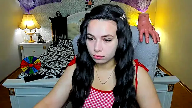 Snapshot of OmniaSher chatting on 11.08.25 OmniaSher online show from 11.08.25