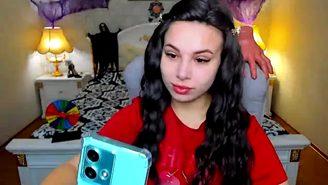 Snapshot of OmniaSher chatting on 11.09.25 OmniaSher online show from 11.09.25