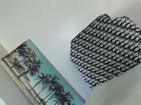 Snapshot of sinful_siren chatting on 10.16.25 sinful siren online show from 10.16.25