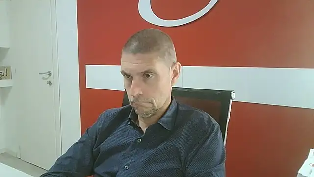 Snapshot of max79ve31 chatting on 05.20.26 max79ve31 online show from 05.20.26