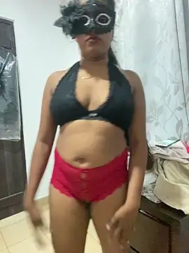 Snapshot of vinushi chatting on 10.07.25 vinushi online show from 10.07.25