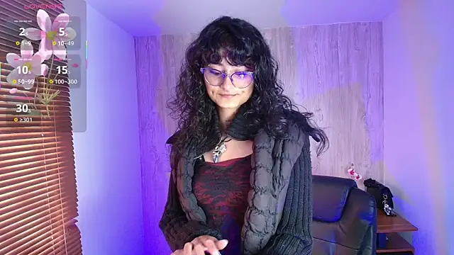 Snapshot of LilyRouset chatting on 09.24.25 LilyRouset online show from 09.24.25