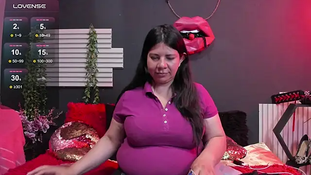 kinky momm online show from 06.18.26