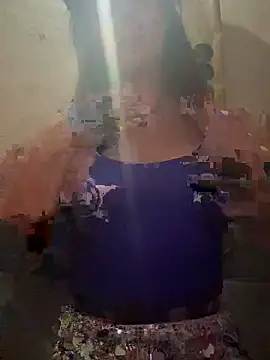 Snapshot of ladiosaLive chatting on 10.21.25 ladiosaLive online show from 10.21.25