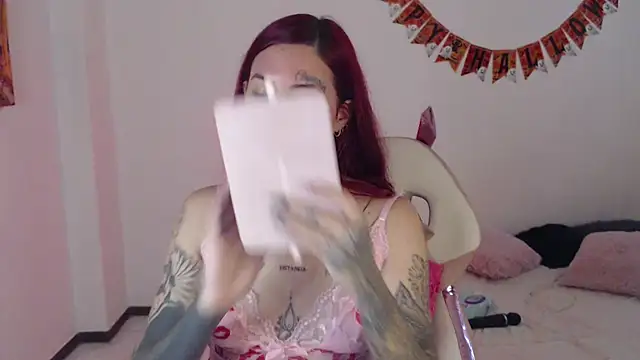 Maddy Vicius19 online show from 10.19.25