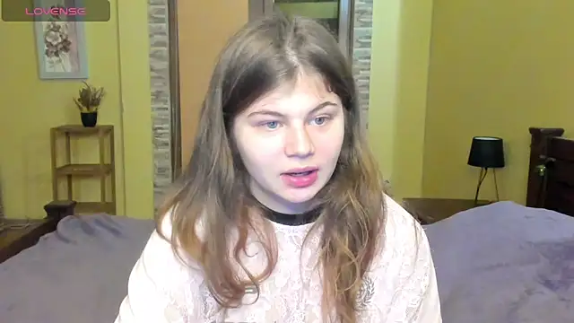 Lilly Jess online show from 11.04.25