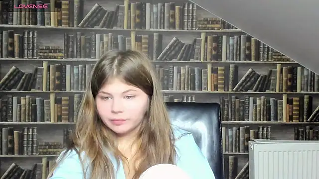 Lilly Jess online show from 11.06.25