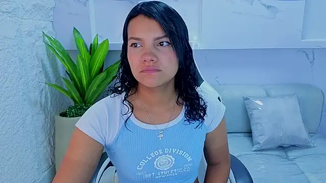 Snapshot of antonela_tp chatting on 09.24.25 antonela tp online show from 09.24.25