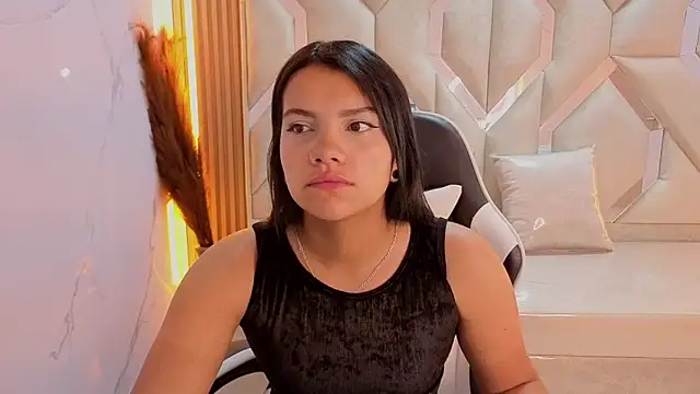 Snapshot of antonela_tp chatting on 10.08.25 antonela tp online show from 10.08.25