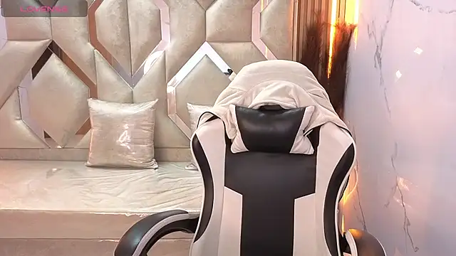 Snapshot of antonela_tp chatting on 11.24.25 antonela tp online show from 11.24.25