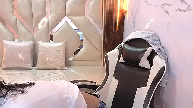 Snapshot of antonela_tp chatting on 12.01.25 antonela tp online show from 12.01.25