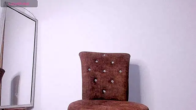 GiuliaCash online show from 10.18.25