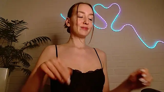 WhitePrincessLuna online show from 03.05.26