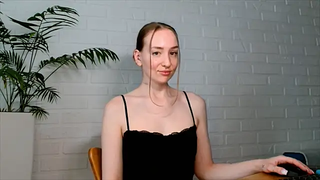 WhitePrincessLuna online show from 06.18.26