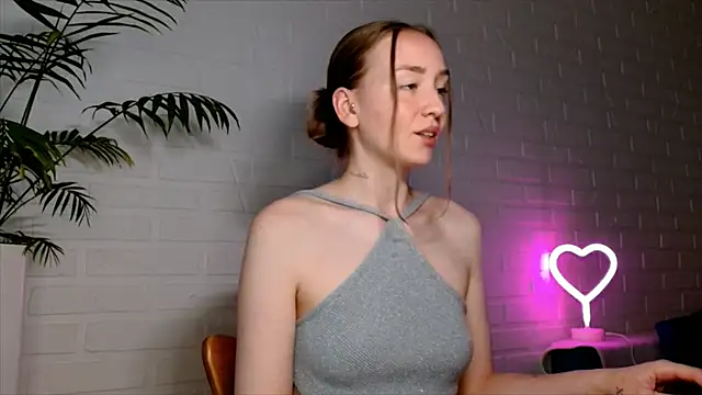 WhitePrincessLuna online show from 06.26.26