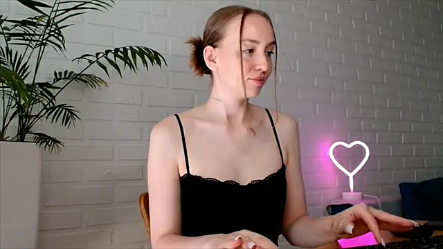 WhitePrincessLuna online show from 06.28.26