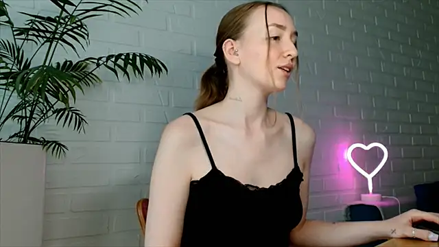 WhitePrincessLuna online show from 07.02.26