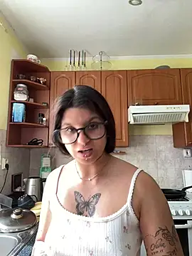 Snapshot of Brutecia2002 chatting on 03.25.26 Brutecia2002 online show from 03.25.26