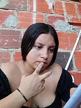 Shell Latina online show from 09.19.25