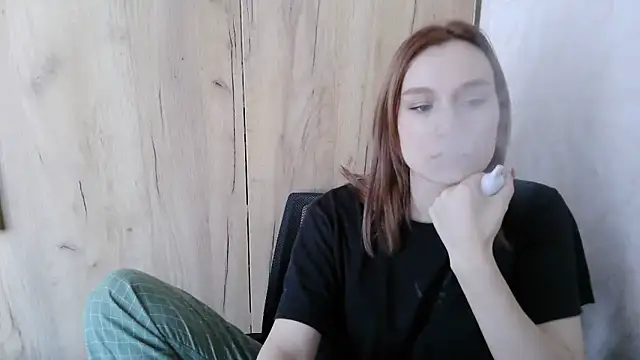 Snapshot of RegitGirlss chatting on 11.01.25 RegitGirlss online show from 11.01.25