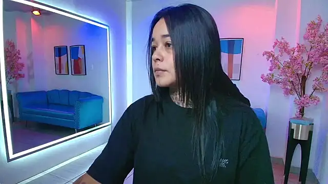 Black roseee online show from 05.21.26