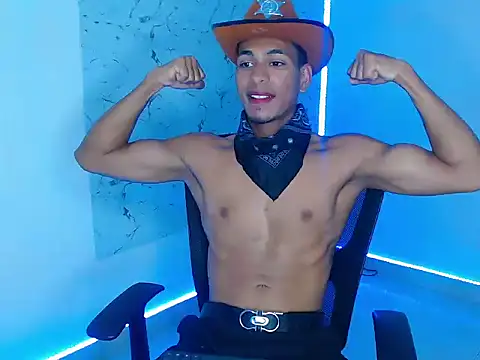 Snapshot of lorian_vikel chatting on 09.15.25 lorian vikel online show from 09.15.25