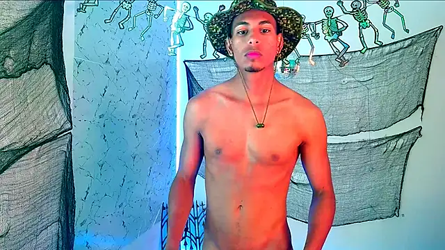 Snapshot of lorian_vikel chatting on 10.03.25 lorian vikel online show from 10.03.25