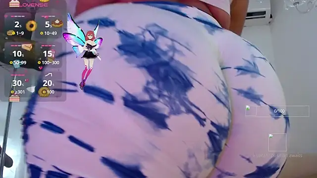 Snapshot of ValeryBerri chatting on 10.27.25 ValeryBerri online show from 10.27.25