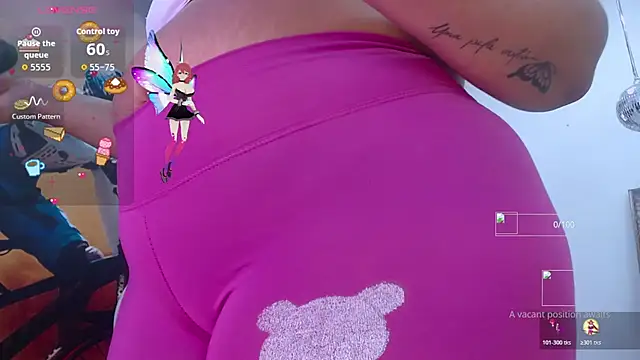 Snapshot of ValeryBerri chatting on 10.28.25 ValeryBerri online show from 10.28.25