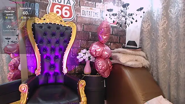 Snapshot of ValeryBerri chatting on 11.20.25 ValeryBerri online show from 11.20.25