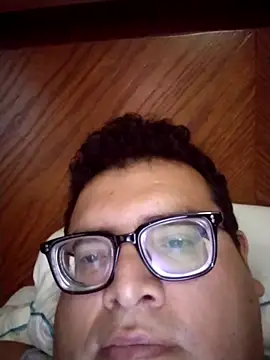 Santiagoqro85 online show from 10.02.25