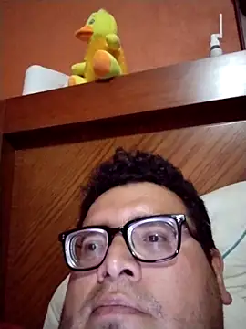 Santiagoqro85 online show from 10.15.25