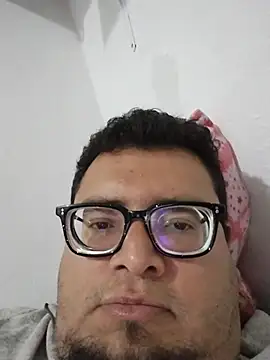 Snapshot of Santiagoqro85 chatting on 03.11.26 Santiagoqro85 online show from 03.11.26