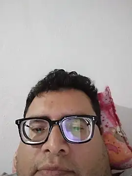 Snapshot of Santiagoqro85 chatting on 03.12.26 Santiagoqro85 online show from 03.12.26