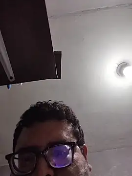 Snapshot of Santiagoqro85 chatting on 03.29.26 Santiagoqro85 online show from 03.29.26