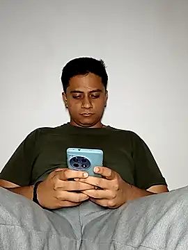 Snapshot of eyepach96 chatting on 09.19.25 eyepach96 online show from 09.19.25