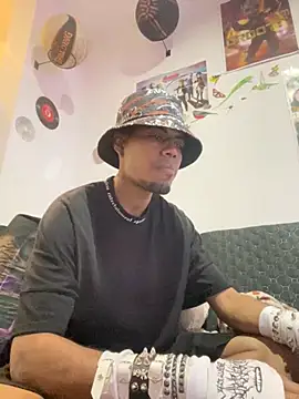 Snapshot of Teito69 chatting on 09.19.25 Teito69 online show from 09.19.25