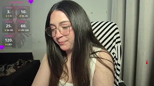 valentinauwu online show from 11.28.25