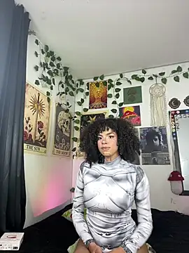 Raven luv online show from 11.04.25