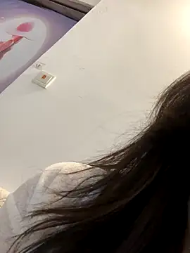 wly2028 online show from 10.03.25