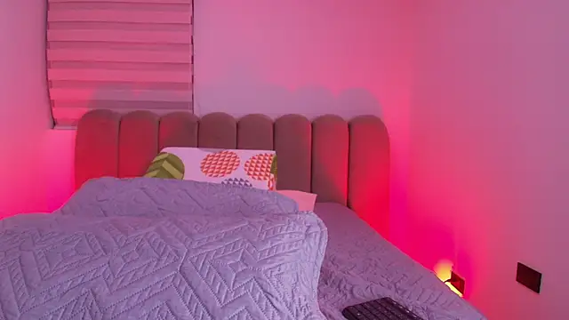 abbyrouss  online show from 11.29.25