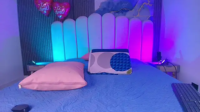 abbyrouss  online show from 02.22.26