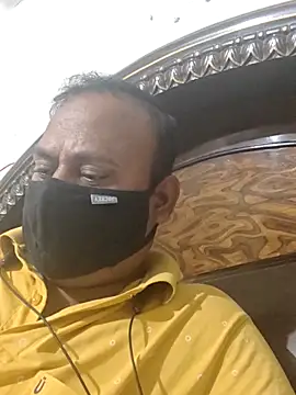 Snapshot of Famit025 chatting on 11.24.25 Famit025 online show from 11.24.25