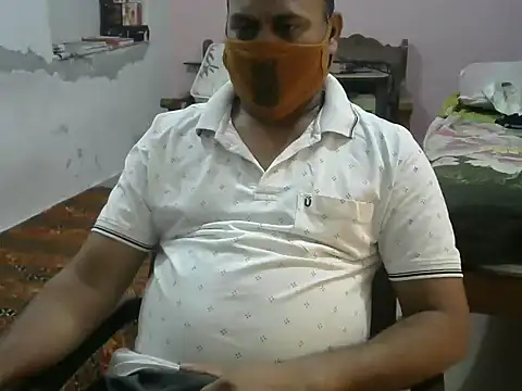 Snapshot of Famit025 chatting on 03.21.26 Famit025 online show from 03.21.26