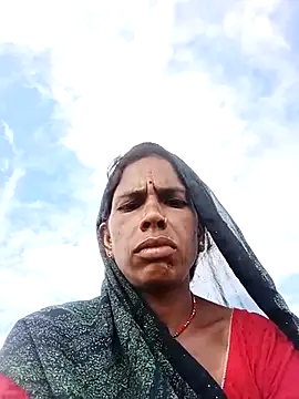 Snapshot of Sm_sanjna chatting on 10.01.25 Sm sanjna online show from 10.01.25